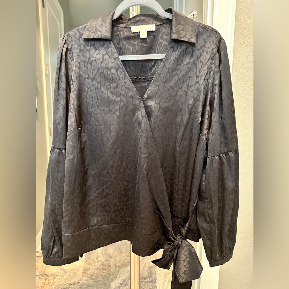 Beautiful Michael Kors blouse.